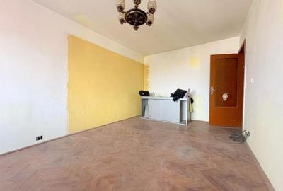 Apartament cu 3 camere decomandat în Complex Studențesc - 1
