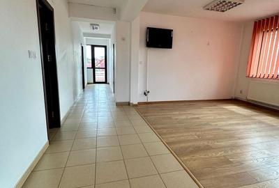 Spațiu comercial, de 420 mp, în Podul de Piatră - 1