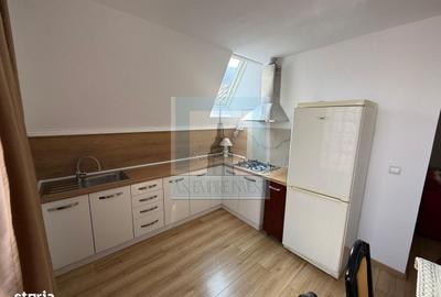 Apartament cu 4 camere decomandat în Schei - 9