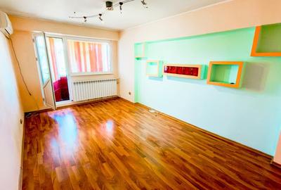 Apartament cu 2 camere decomandat în - 1
