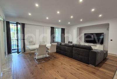 Apartament cu 3 camere decomandat, mobilat în Kiseleff