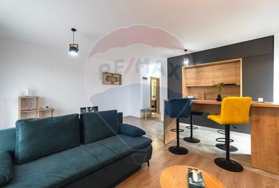 Apartament cu 2 camere semidecomandat, mobilat în Blumăna