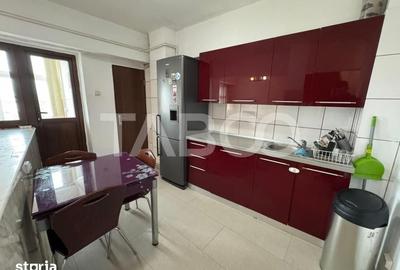 Apartament cu 4 camere decomandat în Turnișor