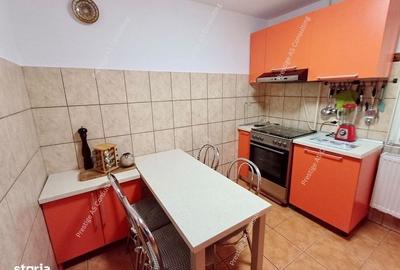 Apartament cu 3 camere în Medicină