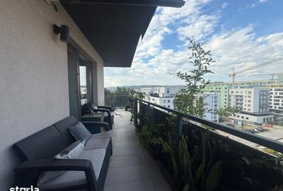 Apartament cu 2 camere semidecomandat în Sopor