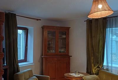 Casă cu 4 camere cu Teren 480 Mp în Central