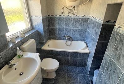 Casă cu 4 camere în Cuvin