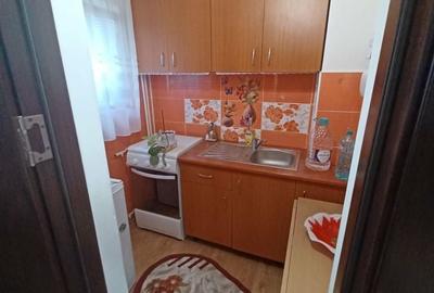 Garsonieră decomandată în Central
