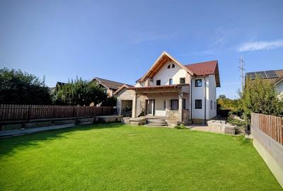 Casă individuală cu 4 camere cu Teren 500 Mp în Gherăiești - 1