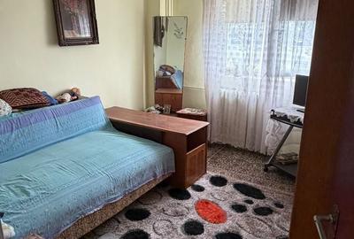 Apartament cu 2 camere semidecomandat în 1 Decembrie 1918