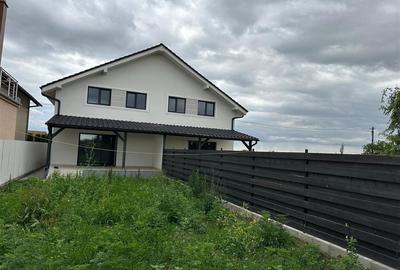 Casă cu 4 camere cu Teren 274 Mp în Exterior Est - 7