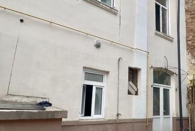 Casă cu 5 camere cu Teren 300 Mp în Central