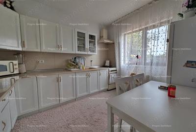 Casă cu 3 camere în Giroc