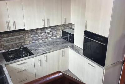 Casă cu 4 camere cu Teren 692 Mp în Vlădesti - 7