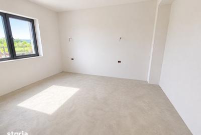 Casă cu 4 camere cu Teren 120 Mp în Holboca