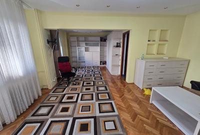 Apartament cu 4 camere decomandat în Moșilor - 1