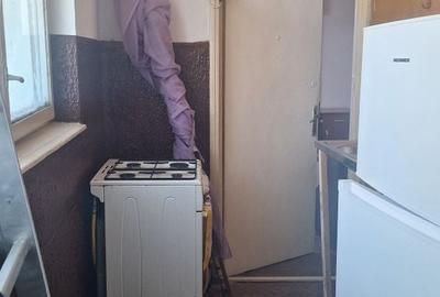 Garsonieră decomandată în Micro 38 - 2