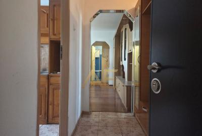 Apartament cu 2 camere semidecomandat în Sud