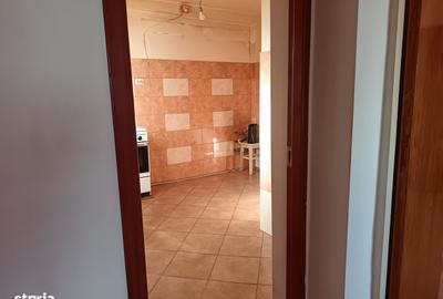 Apartament cu 3 camere decomandat în Pantelimon