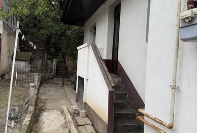 Casă cu 2 camere cu Teren 350 Mp în Bartolomeu