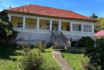 Casă individuală cu 5 camere cu Canalizare în Olănești - 1