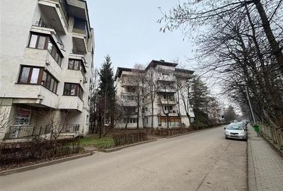 Spațiu comercial, de 40 mp, în Central - 8
