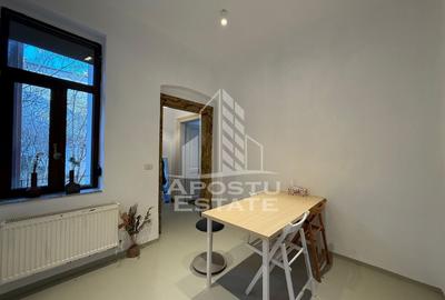 Apartament cu 3 camere semidecomandat, mobilat în Sinaia - 4