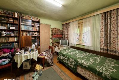 Casă cu 3 camere în Sălard