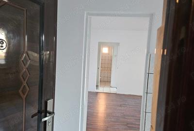 Apartament cu 2 camere nedecomandat în Astra