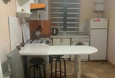 Garsonieră decomandată în Metalurgiei
