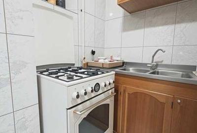 Apartament cu 3 camere decomandat, mobilat în Universitate