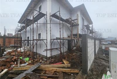 Casă individuală cu 4 camere cu Canalizare în Central - 5