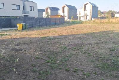 Teren de 680 mp, în Odăile - 6