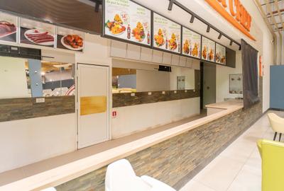 Spațiu comercial, de 90 mp, în Baza 3 - 1
