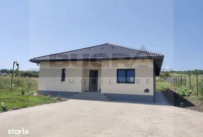 Casă cu 4 camere cu Teren 800 Mp în Chinteni