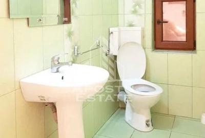 Apartament cu 3 camere decomandat în Pârneava