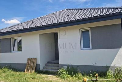 Casă individuală cu 3 camere cu Teren 656 Mp în Sânmihaiu Român