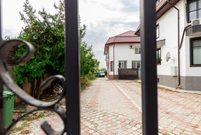 Duplex cu 12 camere cu Canalizare în Băneasa - 2