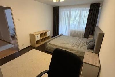 Apartament cu 2 camere decomandat, mobilat în Titan