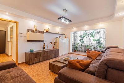 Apartament cu 4 camere decomandat, mobilat în Scriitorilor