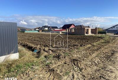 Teren de 557 mp, în Cristian - 2