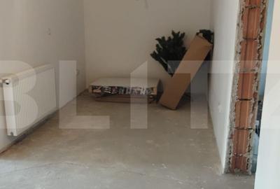 Casă cu 5 camere cu Teren 420 Mp în Central