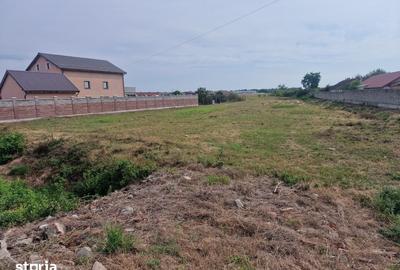 Teren de 2492 mp, în Remetea Mare