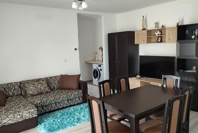 Apartament cu 2 camere semidecomandat, mobilat în Giroc