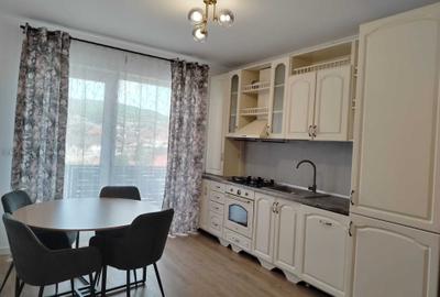 Apartament cu 3 camere decomandat în Central - 2