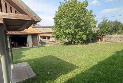 Casă cu 3 camere cu Teren 3207 Mp în Central - 1