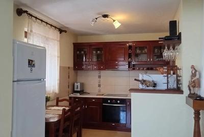 Casă cu Teren 1200 Mp în Central