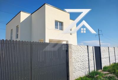 Casă individuală cu 4 camere cu Canalizare în Malu Mare - 2
