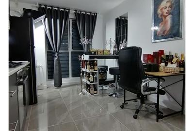Apartament cu 2 camere semidecomandat, mobilat în Vitan