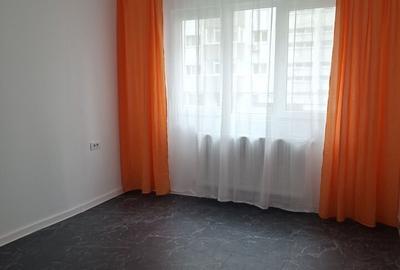 Apartament cu 4 camere în Militari